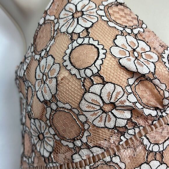 NSR floral Lace Midi Dress with Corset back and side slit size small NWT - Picture 7 of 16